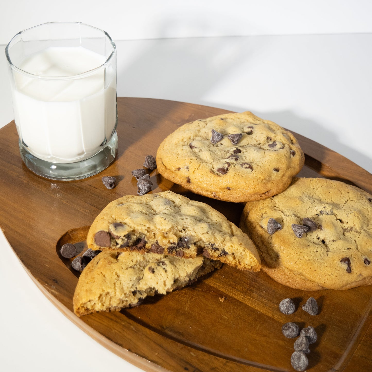 Classic Chocolate Chip Chunky Cookie