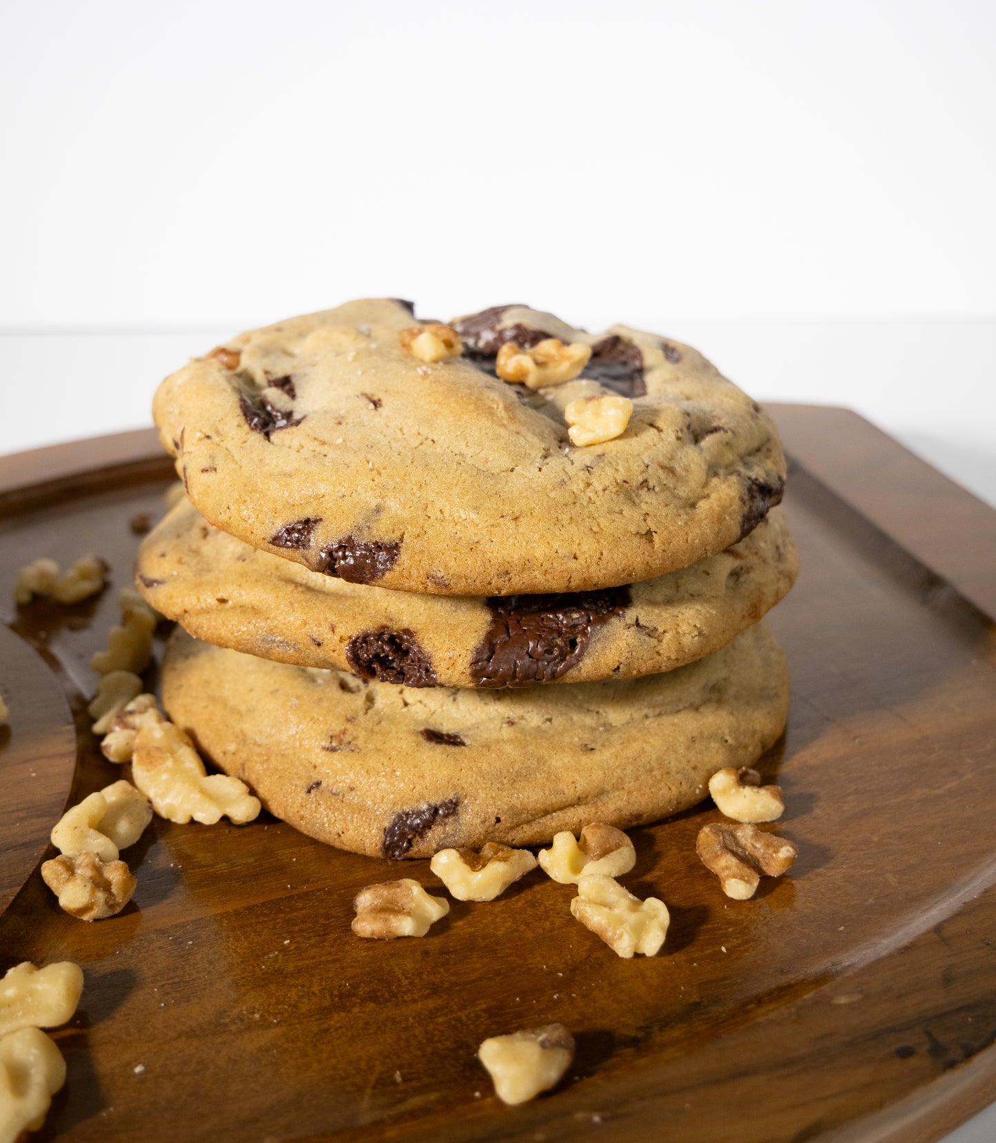 Dark Chocolate Walnut Chunky Cookie