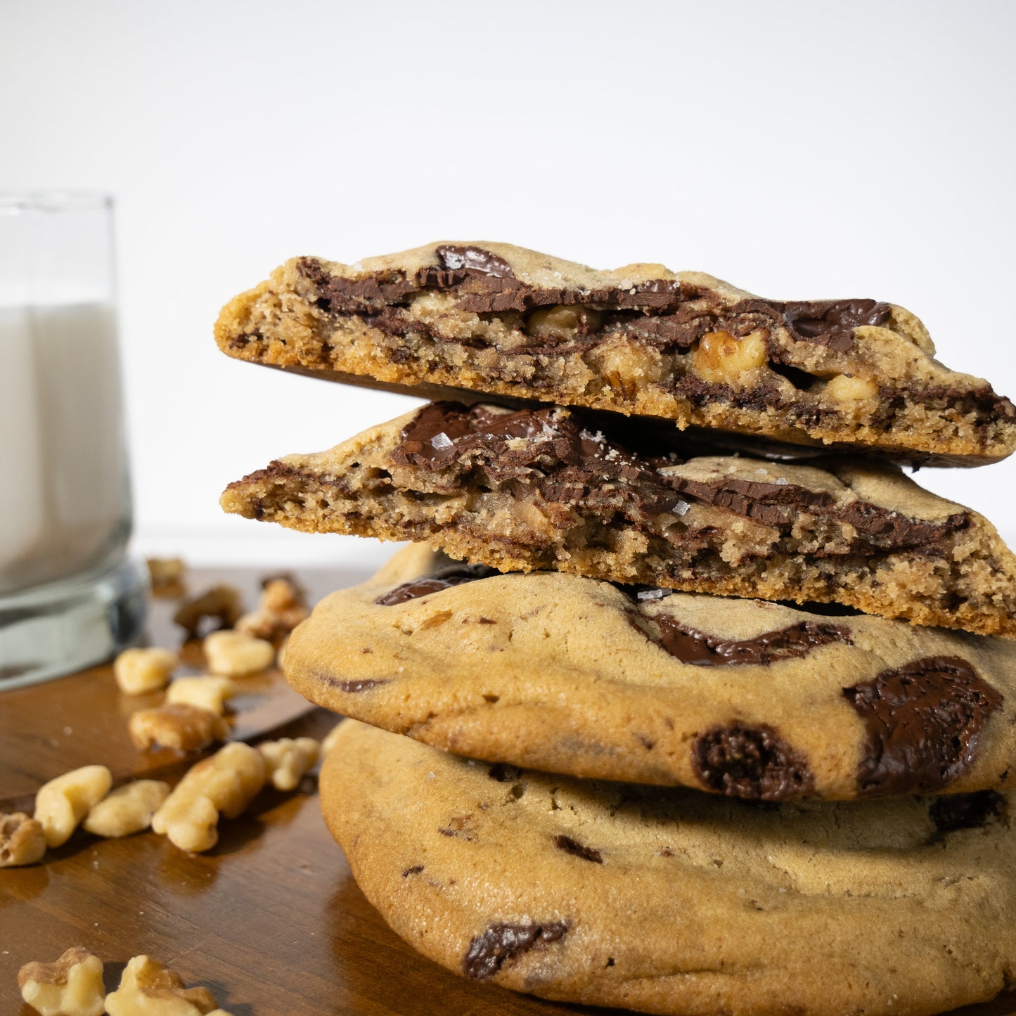 Dark Chocolate Walnut Chunky Cookie